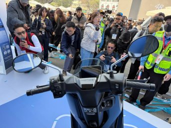 Honda UC35647240448_e1ecc6436173aedad76143f270578cf7.jpg