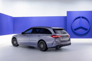 Mercedes-Benz C-Class facelift 2.jpg