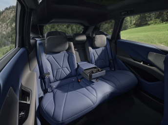 BMW iX3 L 2026 2026-08-22 lúc 09.54.15.png