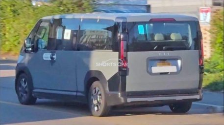 Kia PV7 5.jpeg