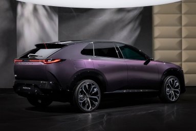 Mazda CX-6e 2.jpg