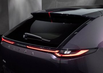 Mazda CX-6e 8.jpg