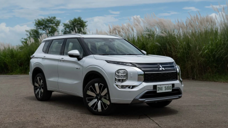 Mitsubishi Outlander PHEV.png