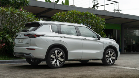 Mitsubishi Outlander PHEV 7.png